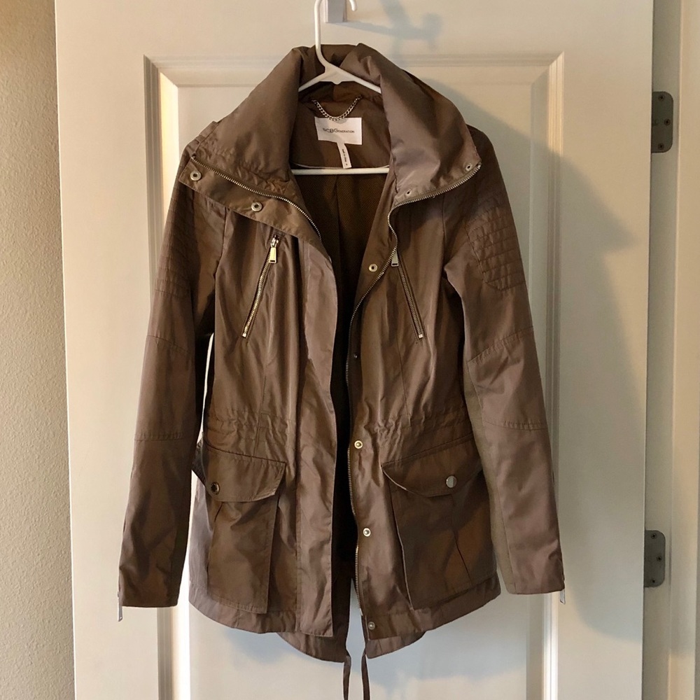 BCBG stylish/fitted rain jacket